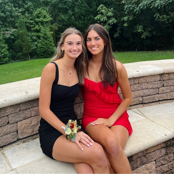 Meet your Posher, Alexandra - Picture 1 of 1